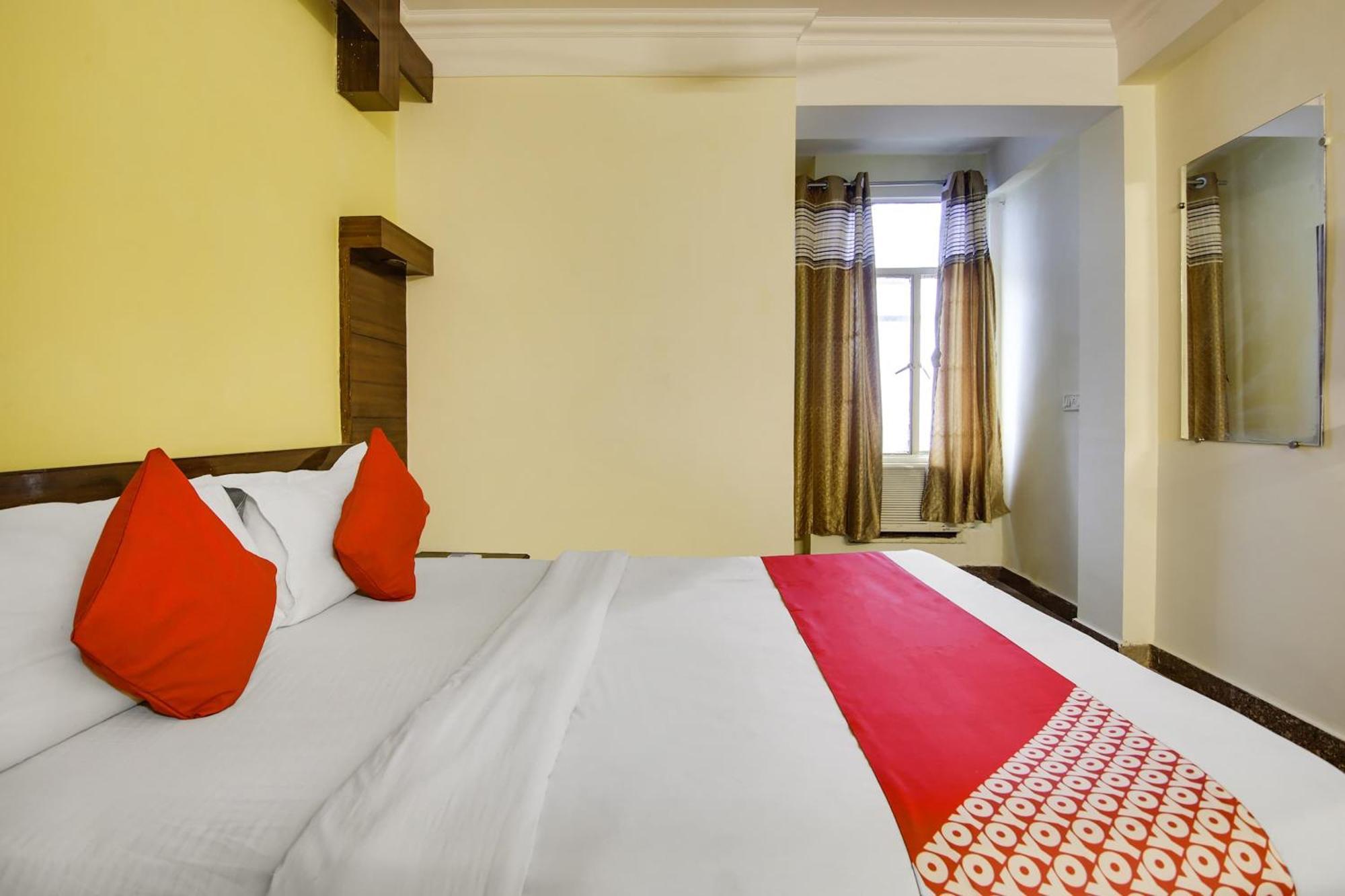 Hotel O Sunshine Palace Delhi  Exterior photo